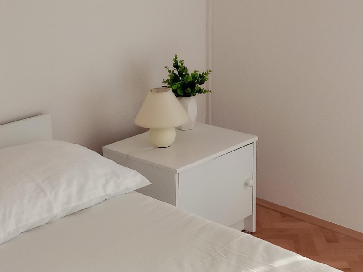 Room For Two Baska Voda Ngoại thất bức ảnh